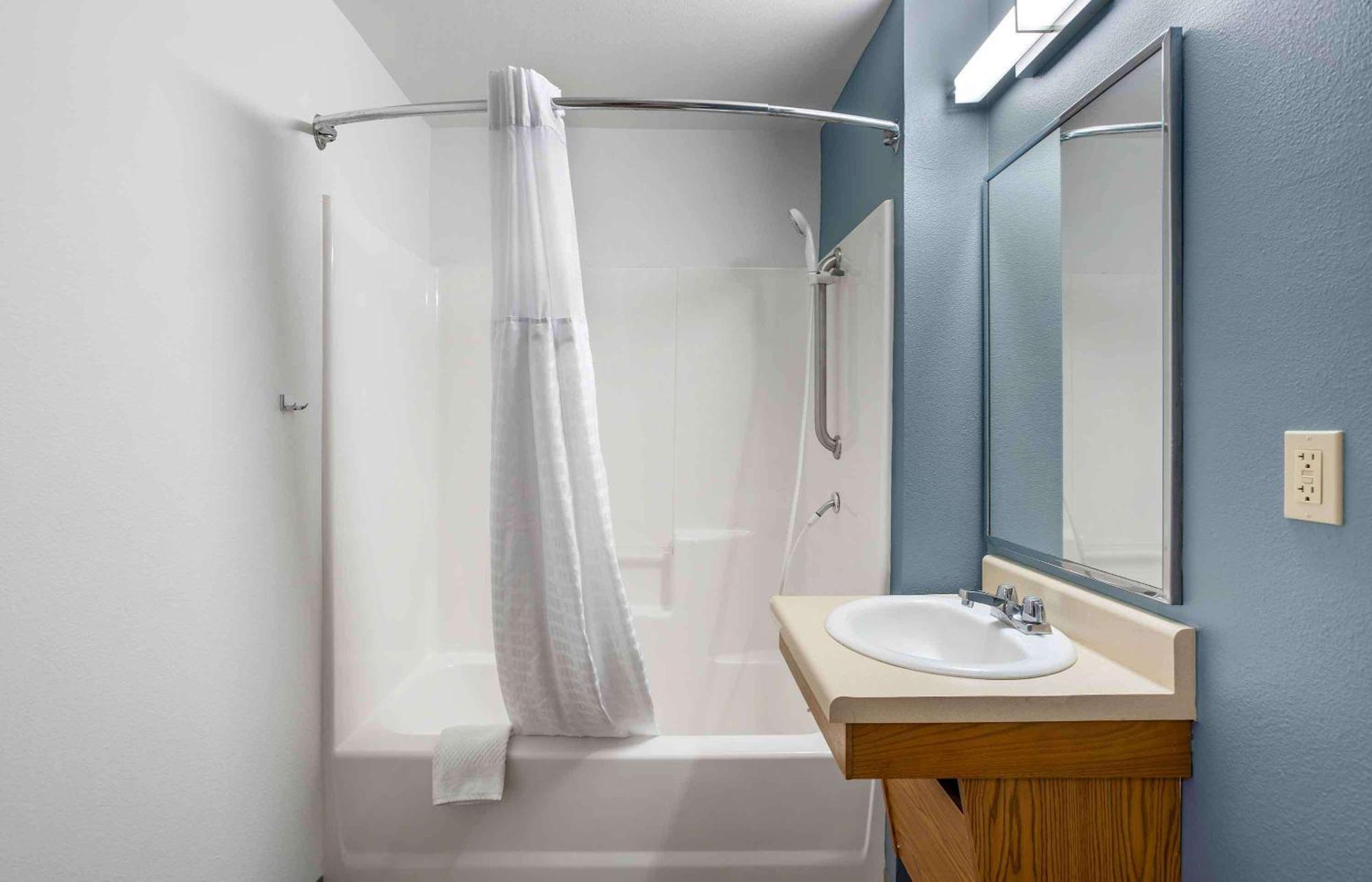 Extended Stay America Select Suites - Wilmington - West Екстериор снимка