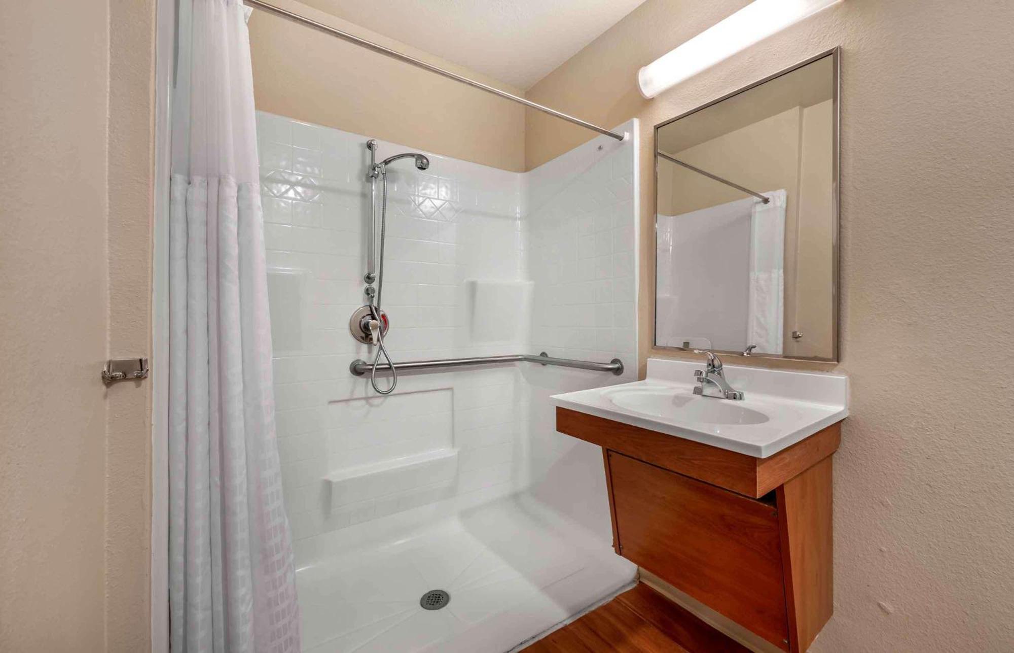 Extended Stay America Select Suites - Wilmington - West Екстериор снимка